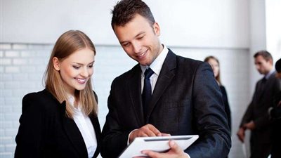 دراسة ألمانية تجيب عن.. أيهما أفضل فى العمل الرجل أم المرأة؟