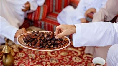 ما حكم الإفطار قبل أذن المغرب؟.. الإفتاء تجيب