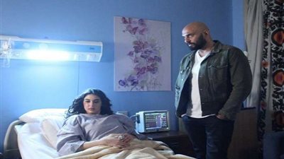 مسلسل حكايتي الحلقة 22..  فريدة عسل تعاني من حالة نفسية بسبب 