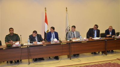 محافظ بني سويف: مناقشة 96 طلب تقنين أراضي أملاك الدولة