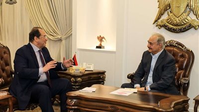 رئيس جهاز المخابرات المصرية يجري مباحثات مع القائد العام للجيش الليبي