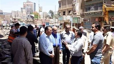 محافظ الشرقية يتفقد شوارع الزقازيق لمتابعة الحالة المرورية وأعمال النظافة