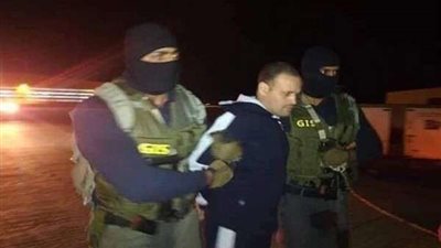 بالفيديو.. لقطات ترحيل الإرهابي هشام عشماوي من ليبيا