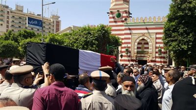 القيادات التنفيذية والشعبية يشاركون في صلاة الجنازة على مدير أمن أسيوط