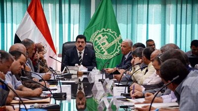 محافظ القليوبية يتابع مخطط التطوير والتحسين لمشروعات الوكالة الألمانية