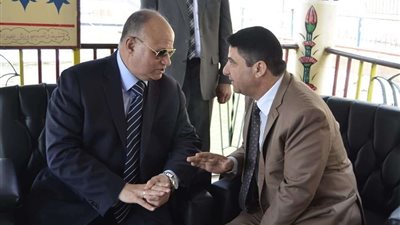 محافظ القاهرة يطالب برفع كفاءة الإنارة لـ 484 ساحة لأداء صلاة العيد
