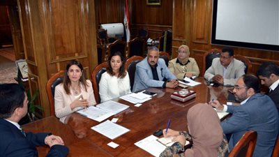 محافظ القليوبية يبحث مع منظمة العمل الدولية تفعيل توظيف الشباب بالمشروعات