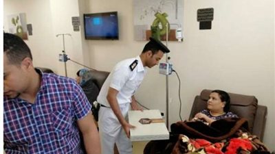 بالصور.. الداخلية تقوم بزيارة للمستشفيات لتهنئة المرضى بعيد الفطر