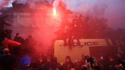 اعتقال 4 مشجعين لتوتنهام وليفربول في مدريد بسبب الشغب