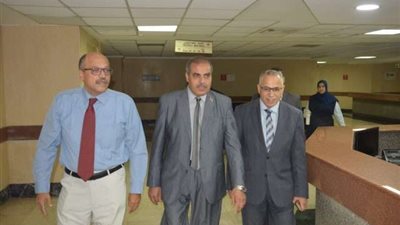 المحرصاوي يزور طالب حادث القطار في مستشفى جامعة الأزهر التخصصي