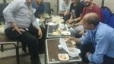 شباب أقباط على مائدة 