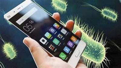 4 طرق سهلة لتنظيف هاتفك من البكتريا