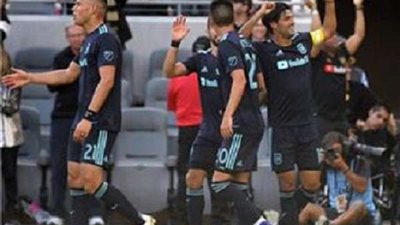 لوس أنجليس يهزم تمبرز بثلاثية في الدوري الأمريكي