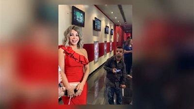 سوزان نجم الدين أول الحضور للعرض الخاص لـ 