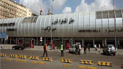 المسافرون فجرًا: هل نفطر بالإمارات أم نصوم مع مصر؟