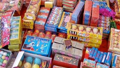 ضبط تاجر ألعاب نارية بالجمالية بحوزته 600 ألف قطعة ممنوع تداولها أمنيًا