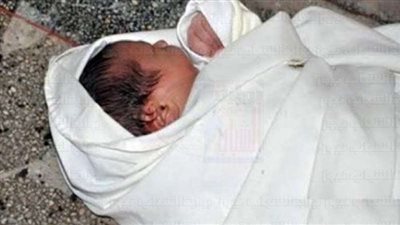 مصرع رضيعة على يد والدتها في شبرا الخيمة