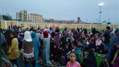 توافد الآلاف  من أهالي محافظة الغربية لأداء صلاة العيد