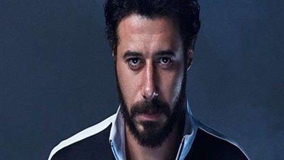 شاهد.. هدية النادي الأهلي لأحمد السعدني