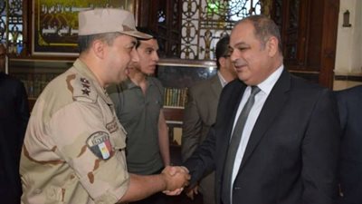 محافظ الغربية يؤدي صلاة العيد بمسجد الأحمدي بطنطا وسط آلاف المواطنين