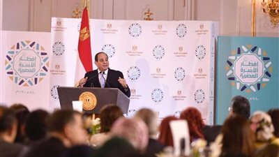 السيسي: ننفق المليارات لتأمين الحدود.. ونحاسب من يمارسون العنف بالقانون