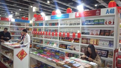 مدير التوزيع بدار الربيع: لم نتوقع نجاح معرض الكتاب بهذا الشكل