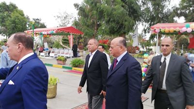 بالصور.. محافظ القاهرة يتفقد الحديقة الدولية في أول أيام عيد الفطر