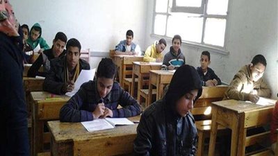 قبل أيام من انطلاقها..الغرفة المركزية للامتحانات تتواصل مع رؤساء لجان السير