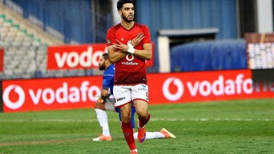 أزارو يحتفل بعيد الفطر على طريقته الخاصة