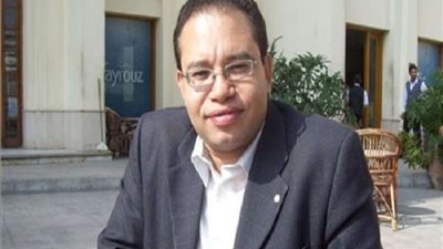 ناقد أدبي: الثقافة العربية شقت طريقها إلى اختفاء الإنتاج الورقي