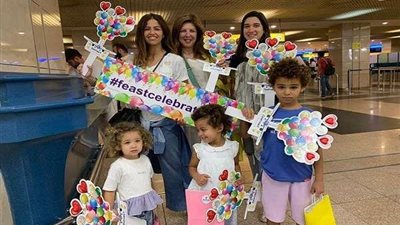 مصر للطيران توزع 