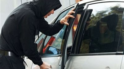 إحذر.. طريقة سهلة لسرقة السيارات الحديثة بدون أنذار