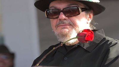 وفاة عازف البيانو الأمريكي 