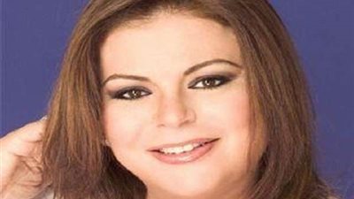 في ظهور نادر.. ماجدة زكي بمكتب محمد رمضان