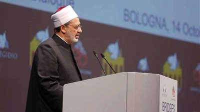 أحمد الطيب: السلام أولى رسائل الإسلام الصحيح الذي يحمله الأزهر