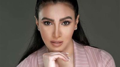 مريهان حسين تسلم نفسها للشرطة لتنفيذ حكم قضية 