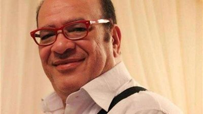 صلاح عبد الله ساخرا: لو الأهلي خد الدوري هبطل لعب كرة