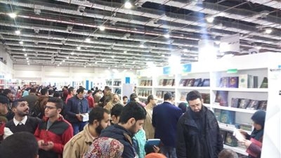 مسؤول الجناح التونسي يشيد بالإقبال الكثيف على معرض الكتاب