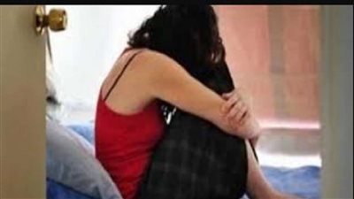 انتظر زوجته لتخرج.. حدوتة 