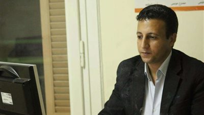 وليد الغمري: الكتاب الإلكتروني لن يسحب البساط من 