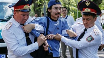 الداخلية الكازاخية: اعتقال 100 شخص في مظاهرات بدون تصريح أثناء الانتخابات