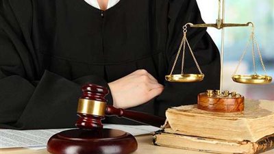 خريجي كليات الحقوق يؤدون حلف اليمين أمام نقيب المحامين