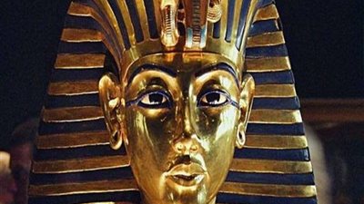 الحكومة تتحرك لوقف بيع رأس تمثال توت عنخ آمون بلندن