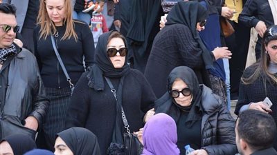 بالصور.. تشييع جثمان والد نهال عنبر