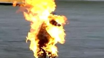 سائق يشعل النار في نفسه لخلافات مع عائلته بالدقهلية