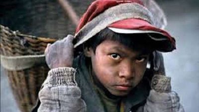 في اليوم العالمي.. العنف والنزوح القسري يحاصر أطفال العرب