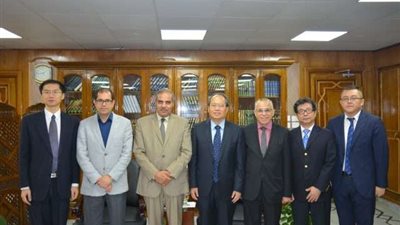 وفد دبلوماسي صيني يشيد بالرعاية التي يتلقاها طلاب بلاده الدراسين بـ