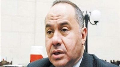 شيحة: رجال الأعمال يحققون أرباحا كبيرة من استيراد السيارات