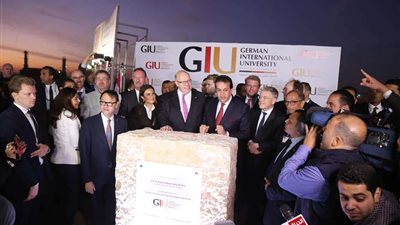 وزير التعليم العالي يضع حجر أساس الجامعة الألمانية بالعاصمة الإدارية