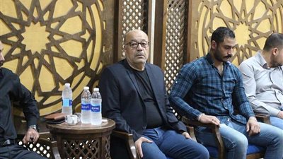 بالصور.. بدء عزاء والدة حجاج عبد العظيم